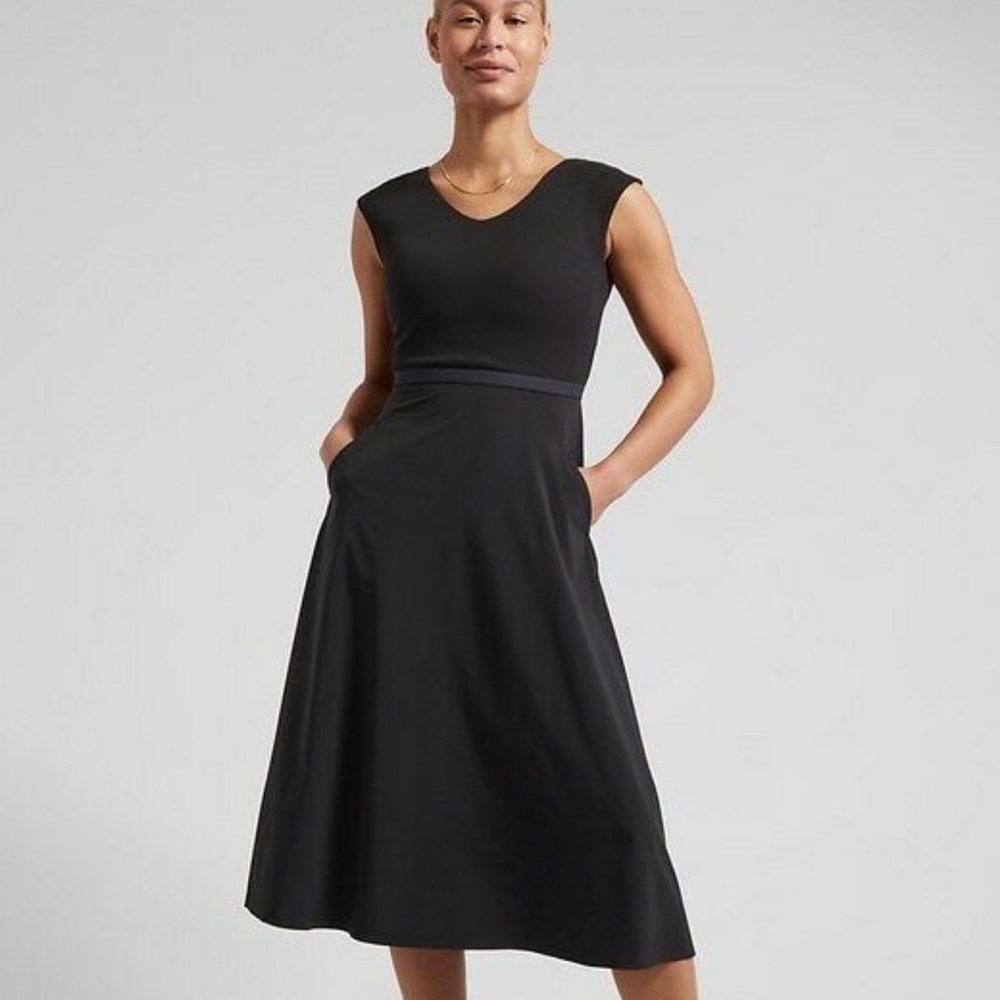 Athleta Black WRINKLE RESISTANT Ryder Midi Support Travel Dress Size Medium